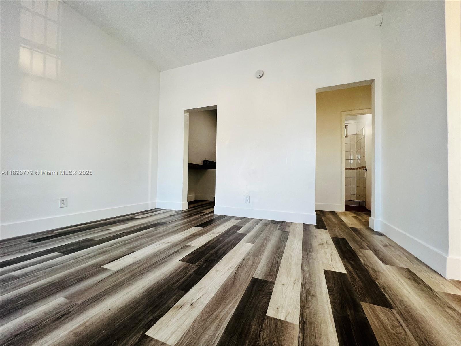 HIALEAH HEIGHTS - Residential Income