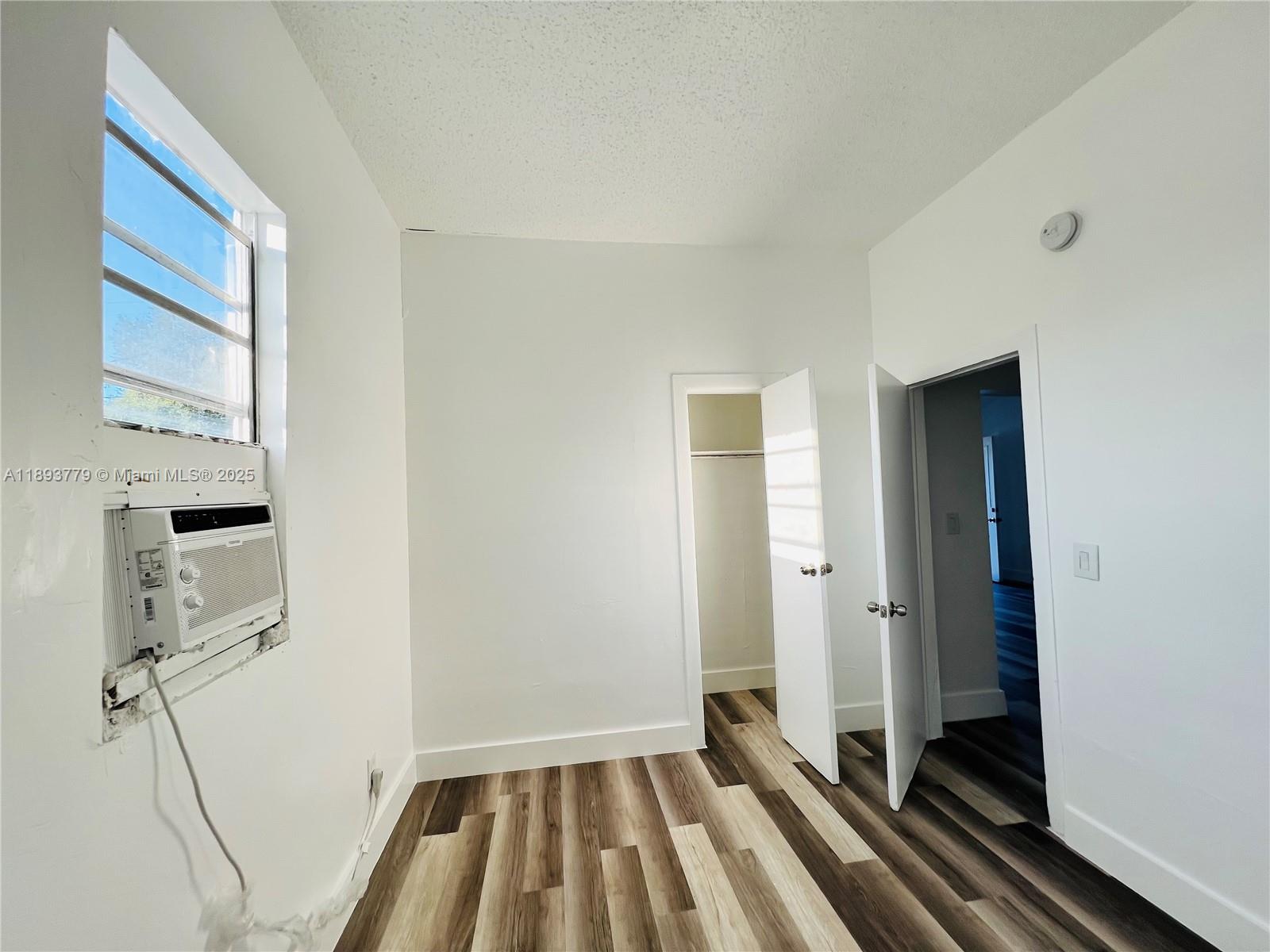 HIALEAH HEIGHTS - Residential Income