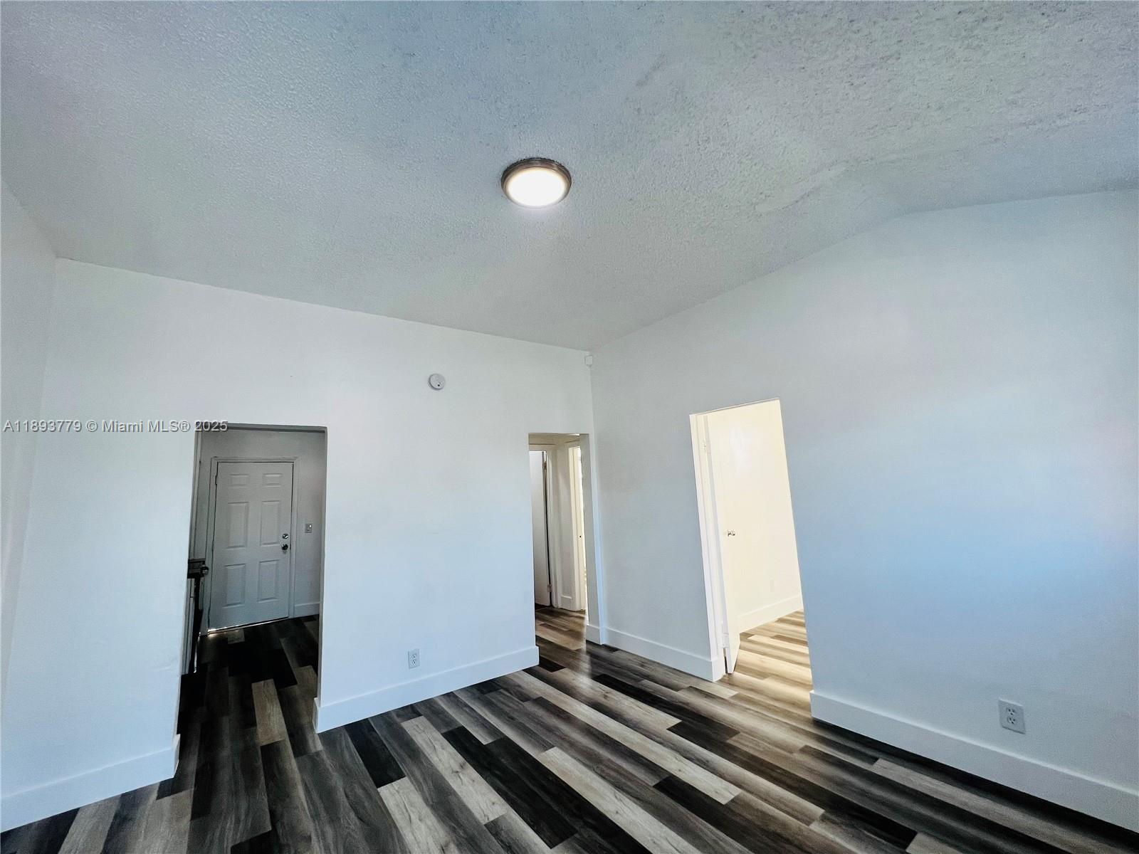 HIALEAH HEIGHTS - Residential Income