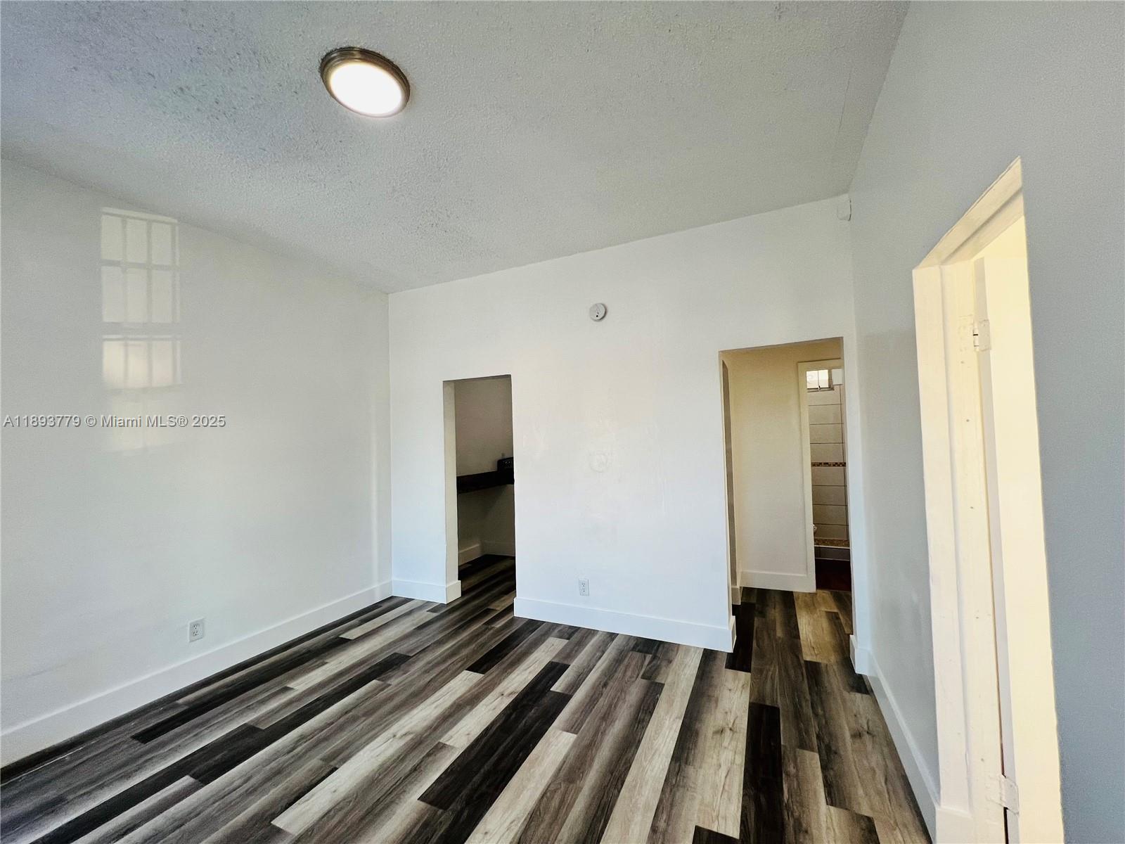 HIALEAH HEIGHTS - Residential Income