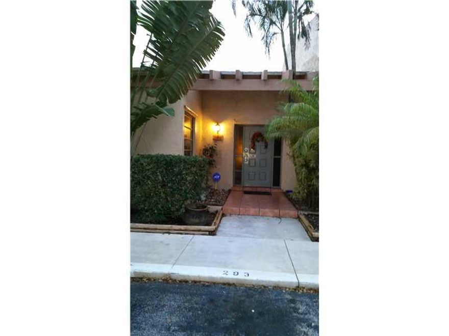 CASH BUYER PREFERRED FOR FAST CLOSING! APPROVED!   Screened Patio has a Tranquil View of the LAKE. Great for the Buyer who seek a Fabulous CORNER VILLA in the Heart of Pembroke Pines. 2 Assigned Parking&#xD;&#xA;Spaces at the Front Door. Private Screened Patio, providing exit to the Side Yard & Lake. Living & Formal Dining Combo - Has a view of the Lake & the Eat-in Kitchen a BONUS! Sht Sale subject to 3rd party approval; comm split 50%/50% offered by Lender. Apptment Only! at this time.Condo Fees are Current.