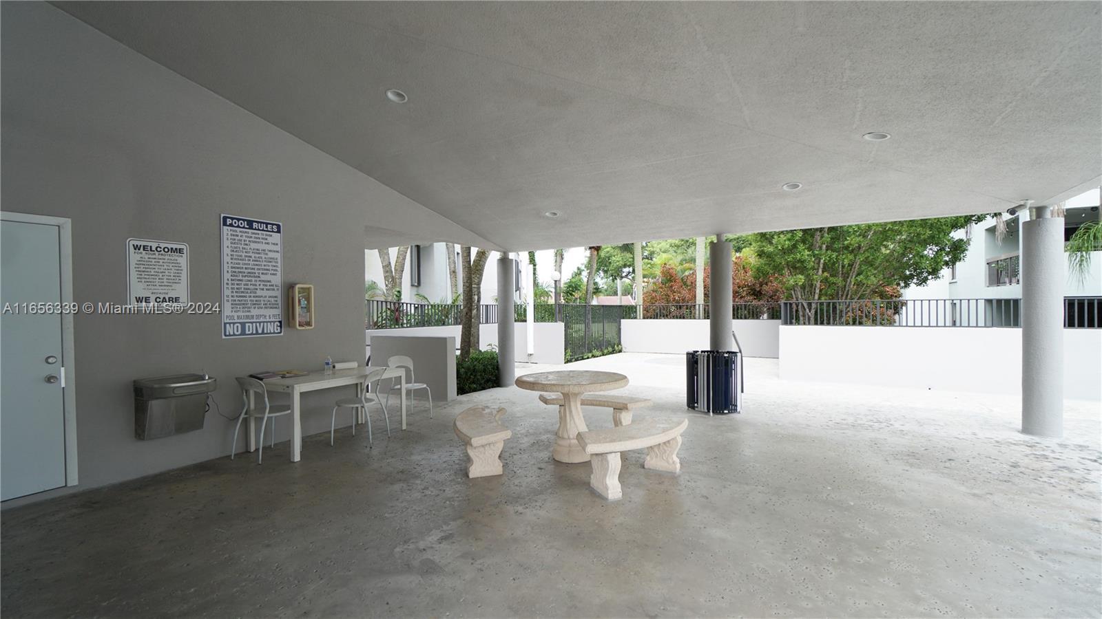 CALUSA CLUB VIL CONDO BLD - Residential