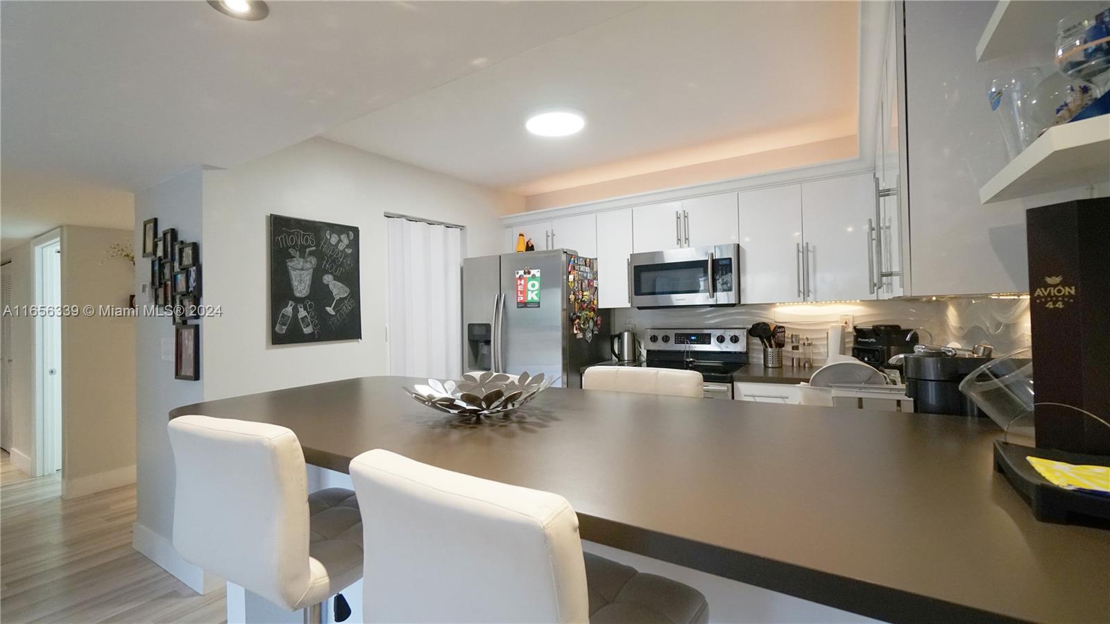 CALUSA CLUB VIL CONDO BLD - Residential