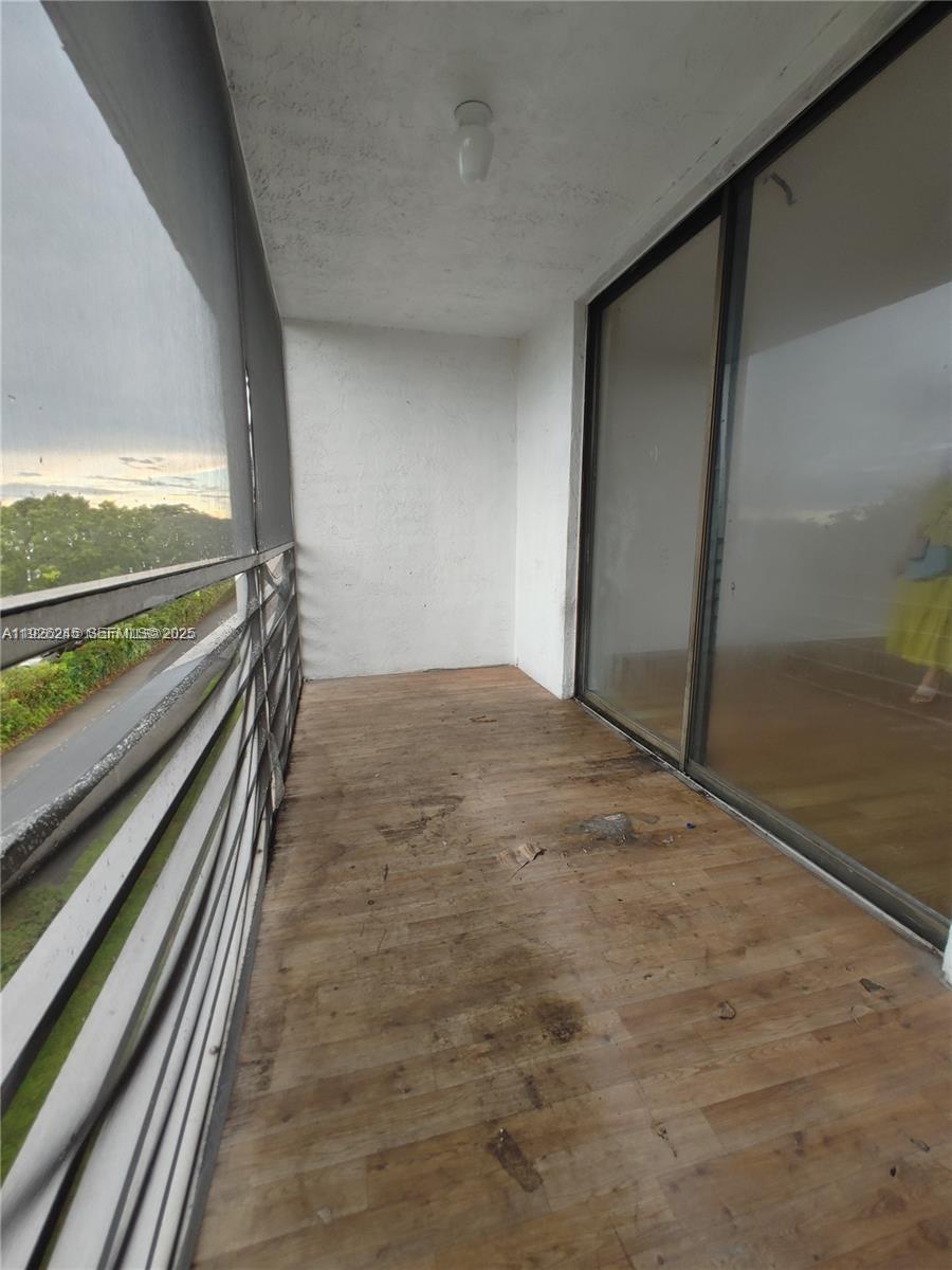 COURTYARDS OF BROWARD COND - Residential Lease