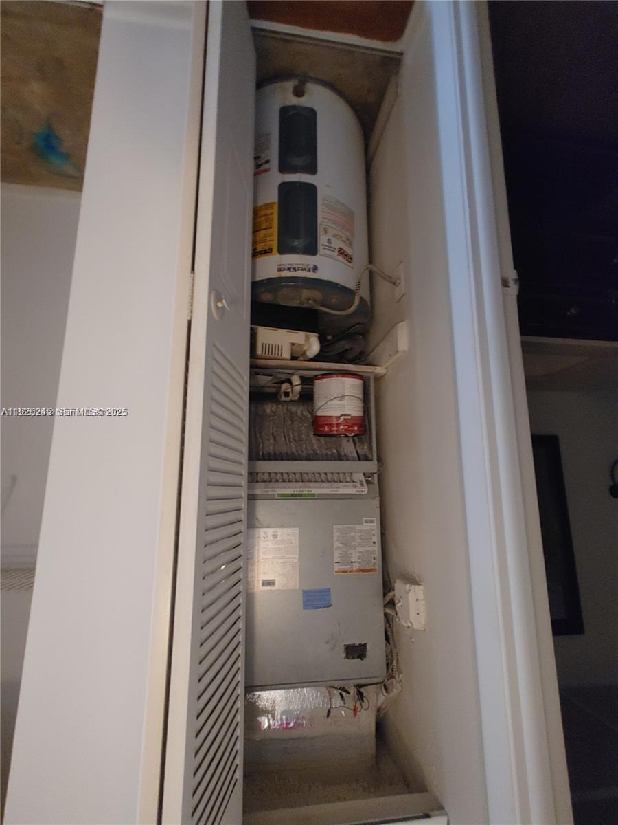 COURTYARDS OF BROWARD COND - Residential Lease