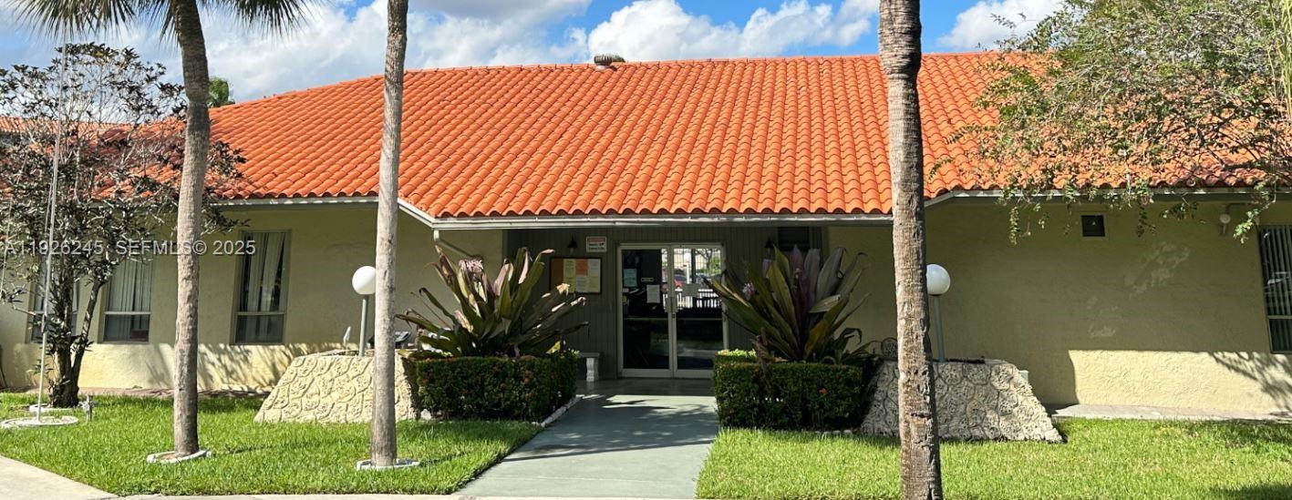 COURTYARDS OF BROWARD COND - Residential Lease