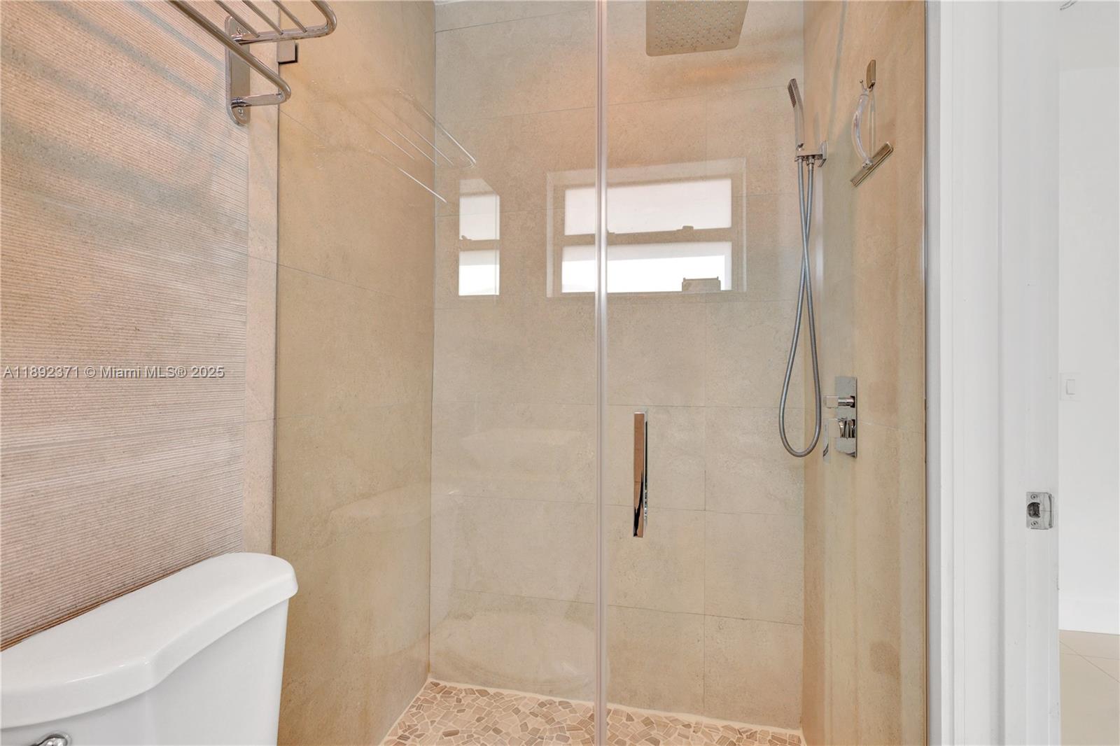 BISCAYNE COURT - Residential Lease