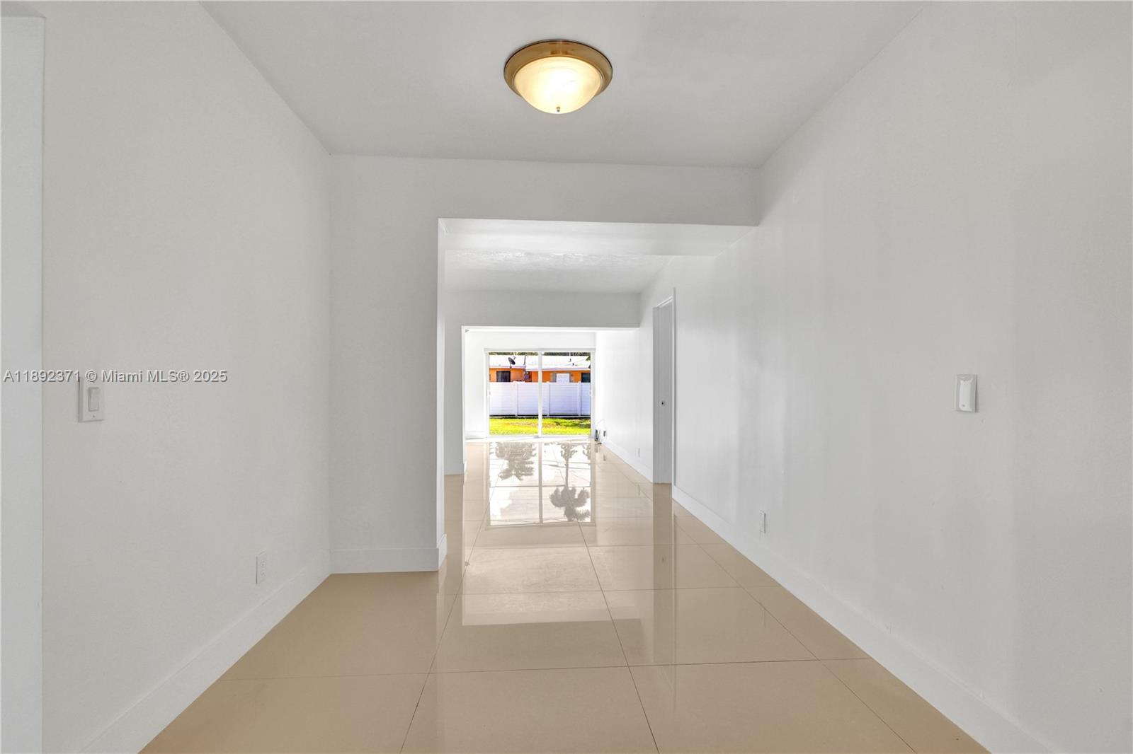 BISCAYNE COURT - Residential Lease