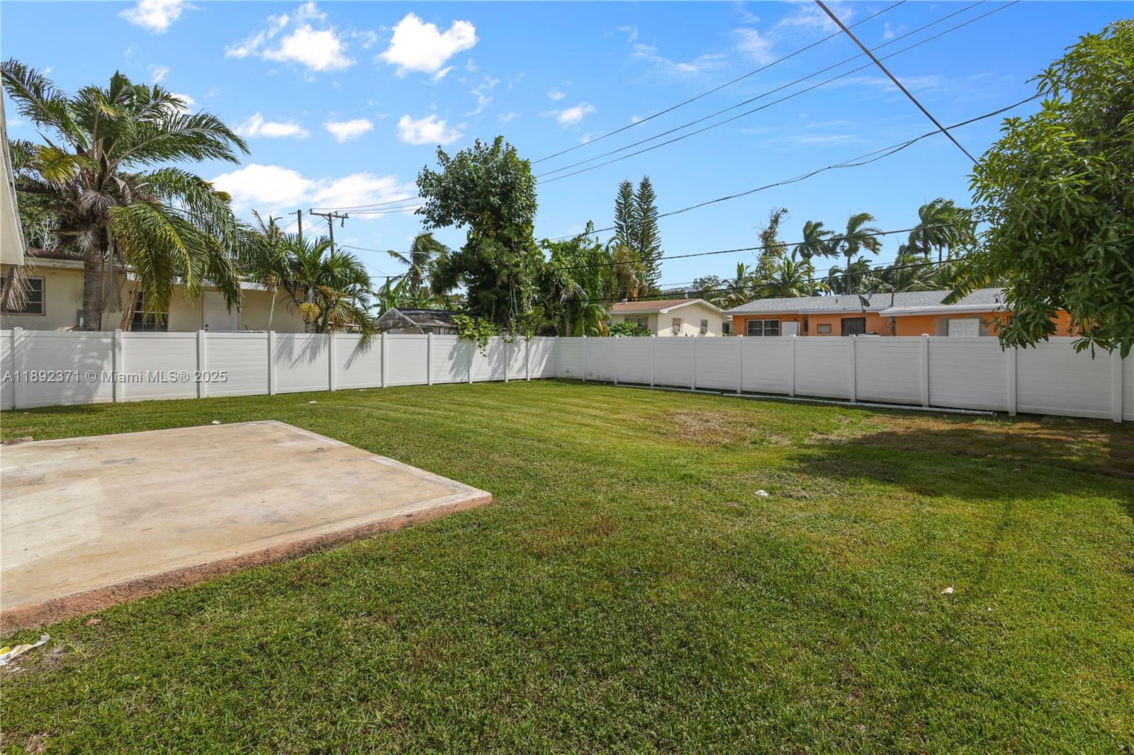 BISCAYNE COURT - Residential Lease