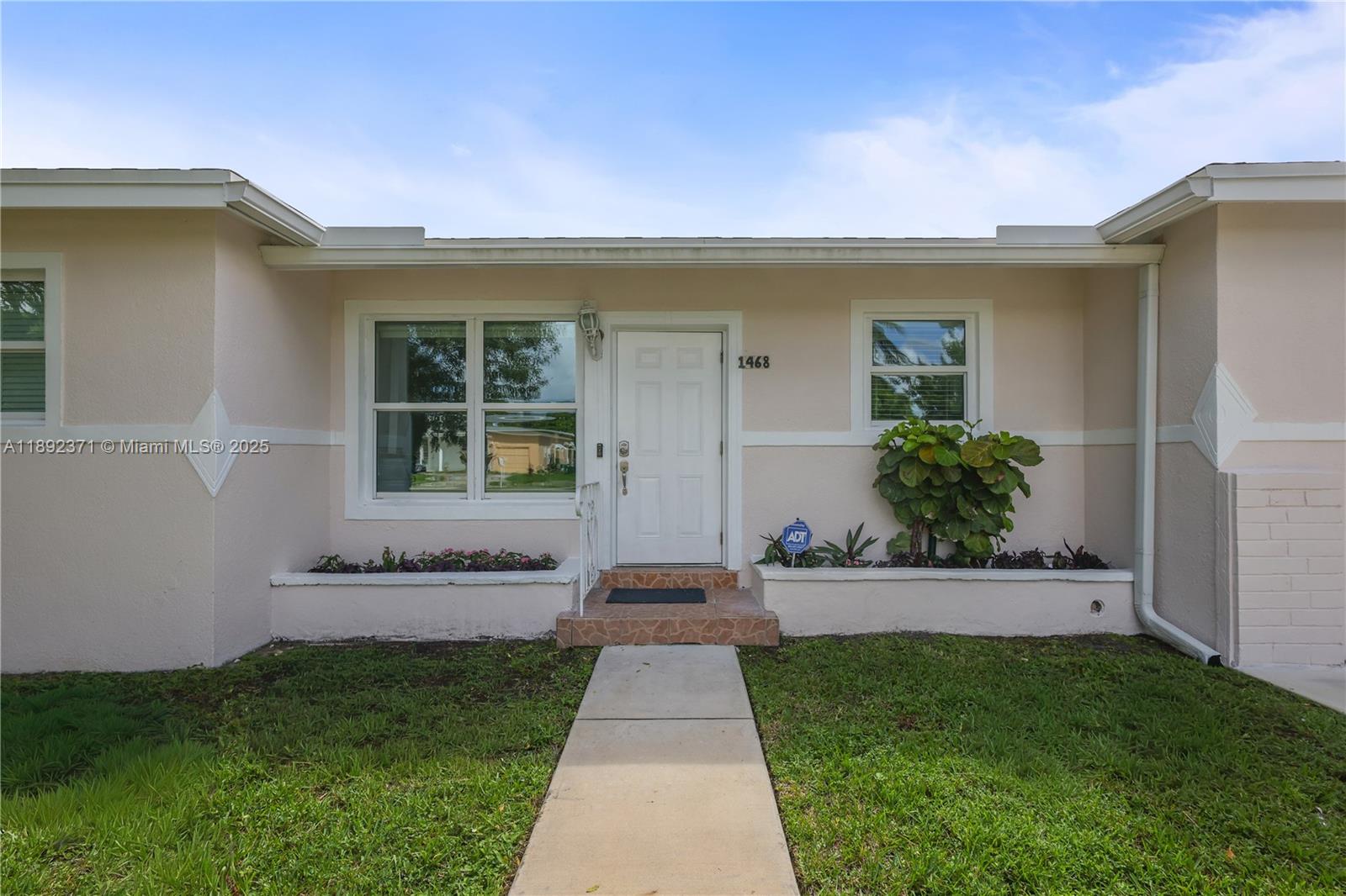 BISCAYNE COURT - Residential Lease