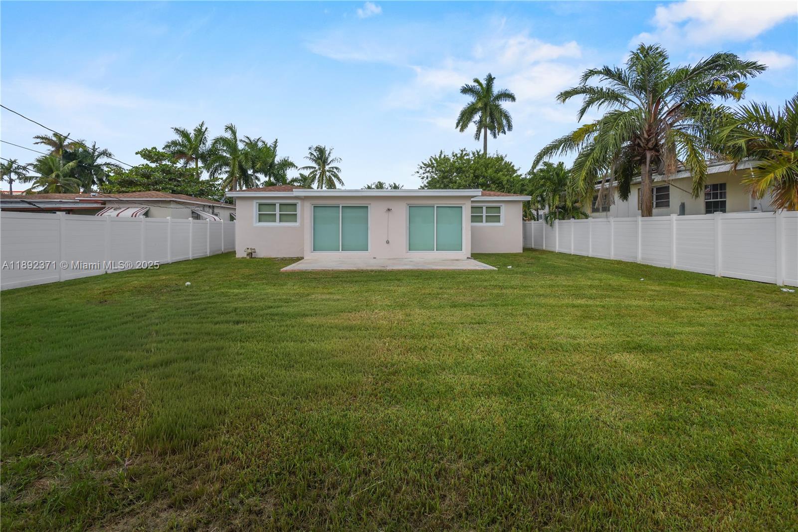 BISCAYNE COURT - Residential Lease