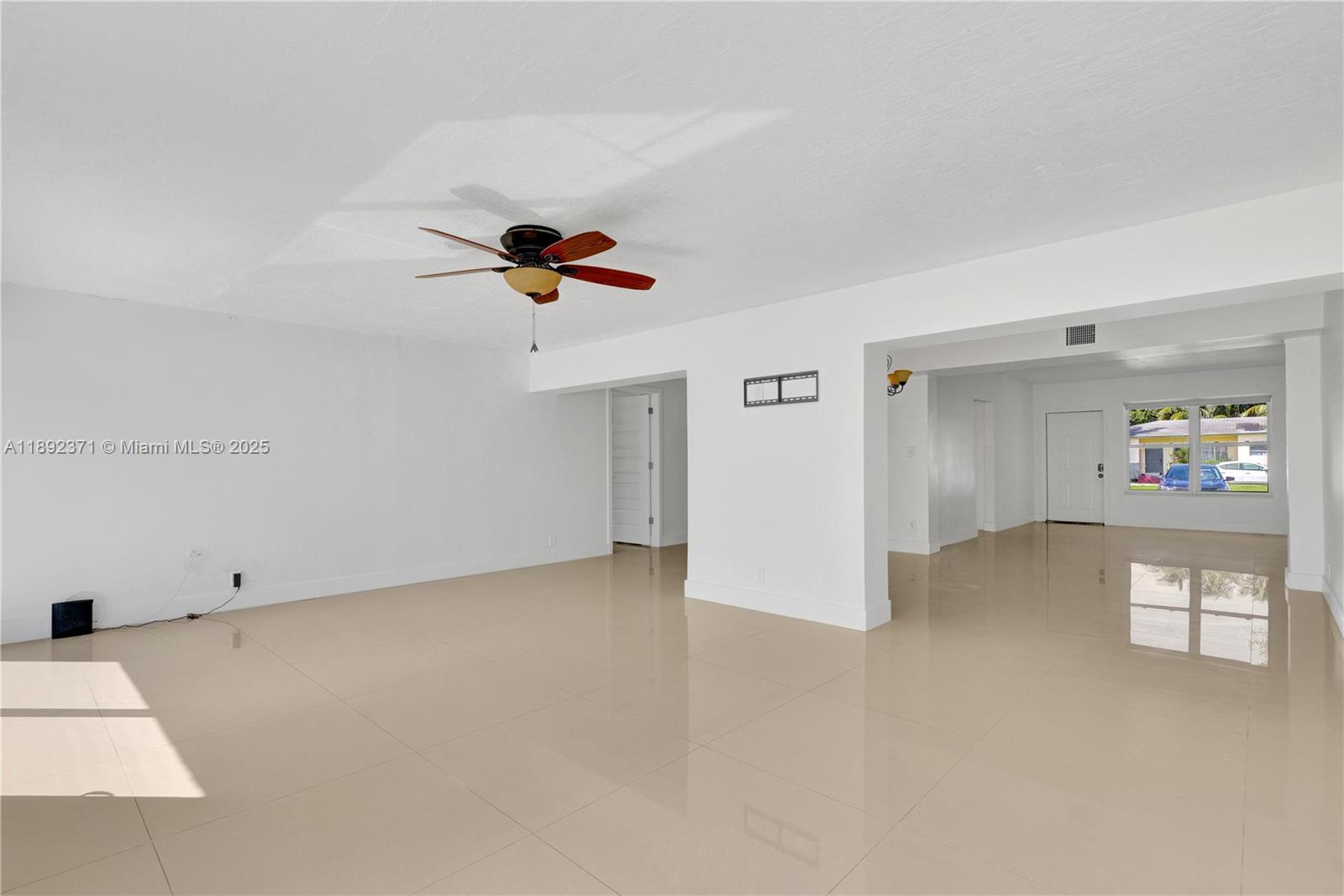 BISCAYNE COURT - Residential Lease