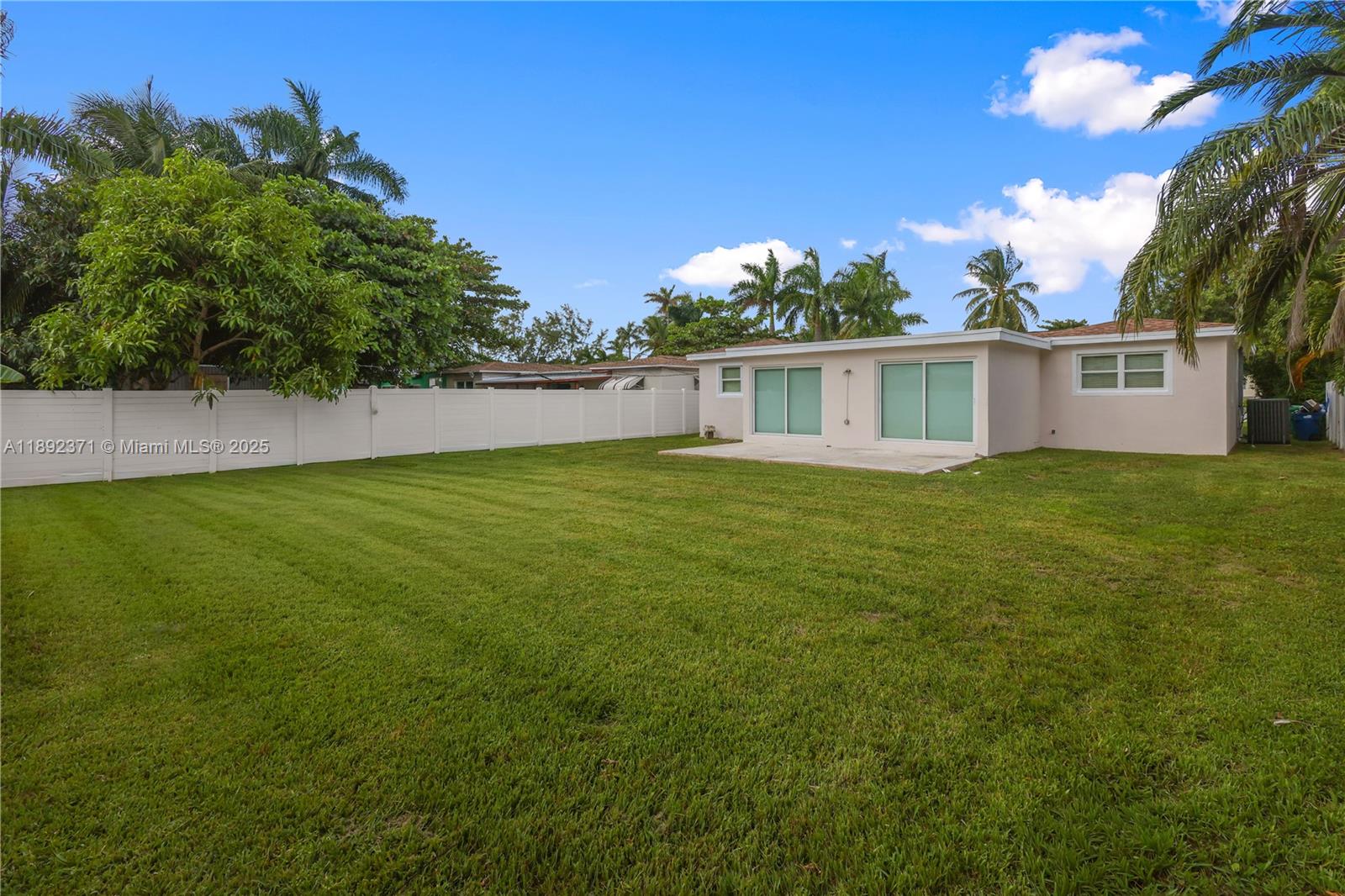 BISCAYNE COURT - Residential Lease