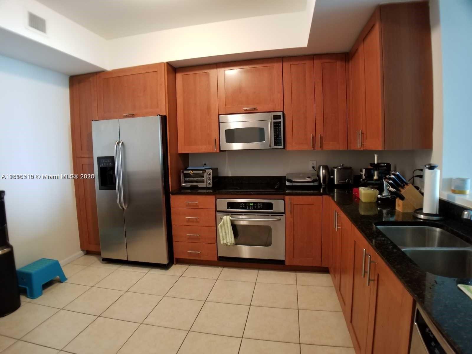 AVENTURA MARINA CONDO NUM - Residential