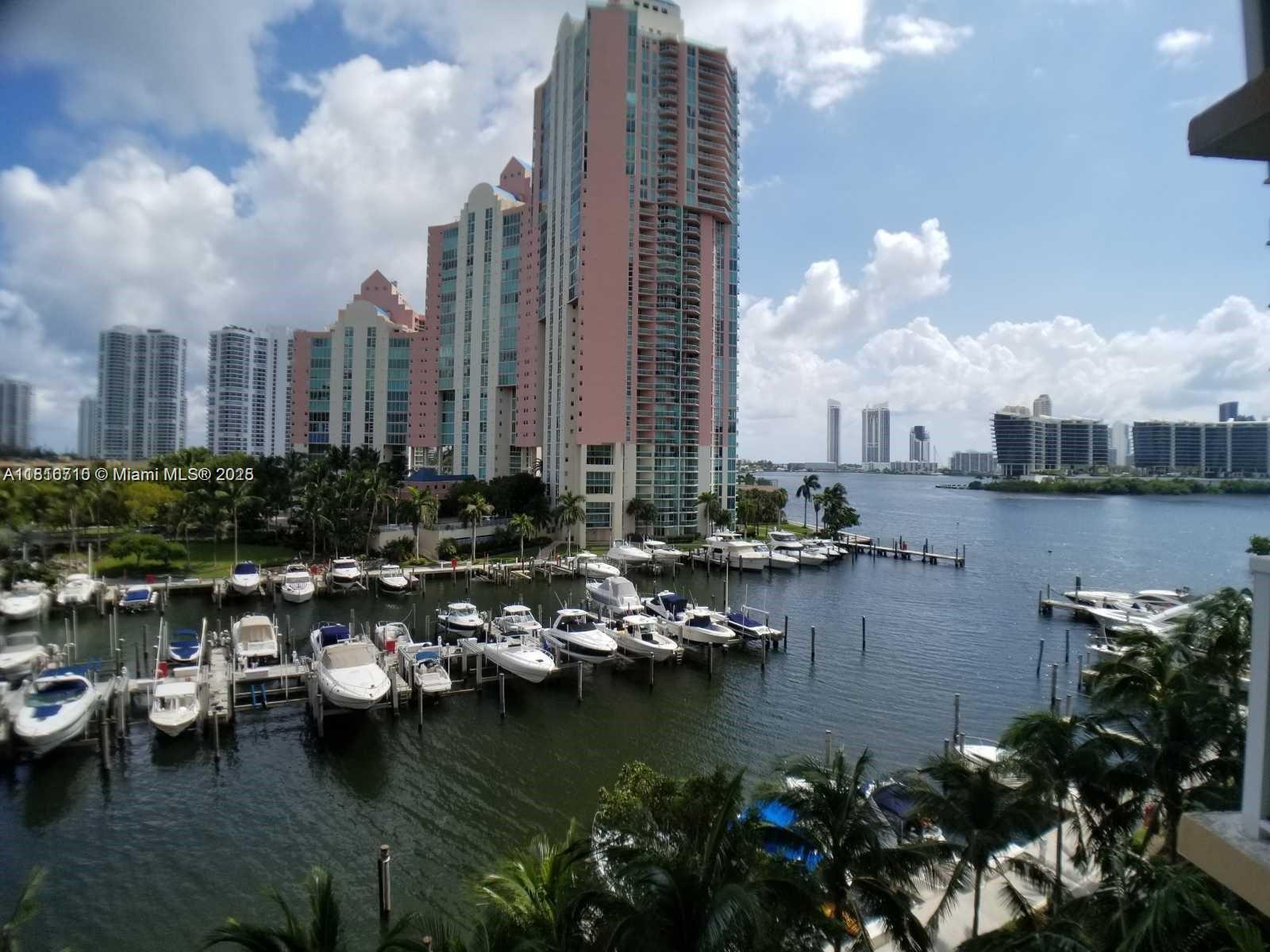 AVENTURA MARINA CONDO NUM - Residential