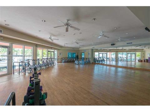 3340 NE 190th St 608 Aventura FL 33180