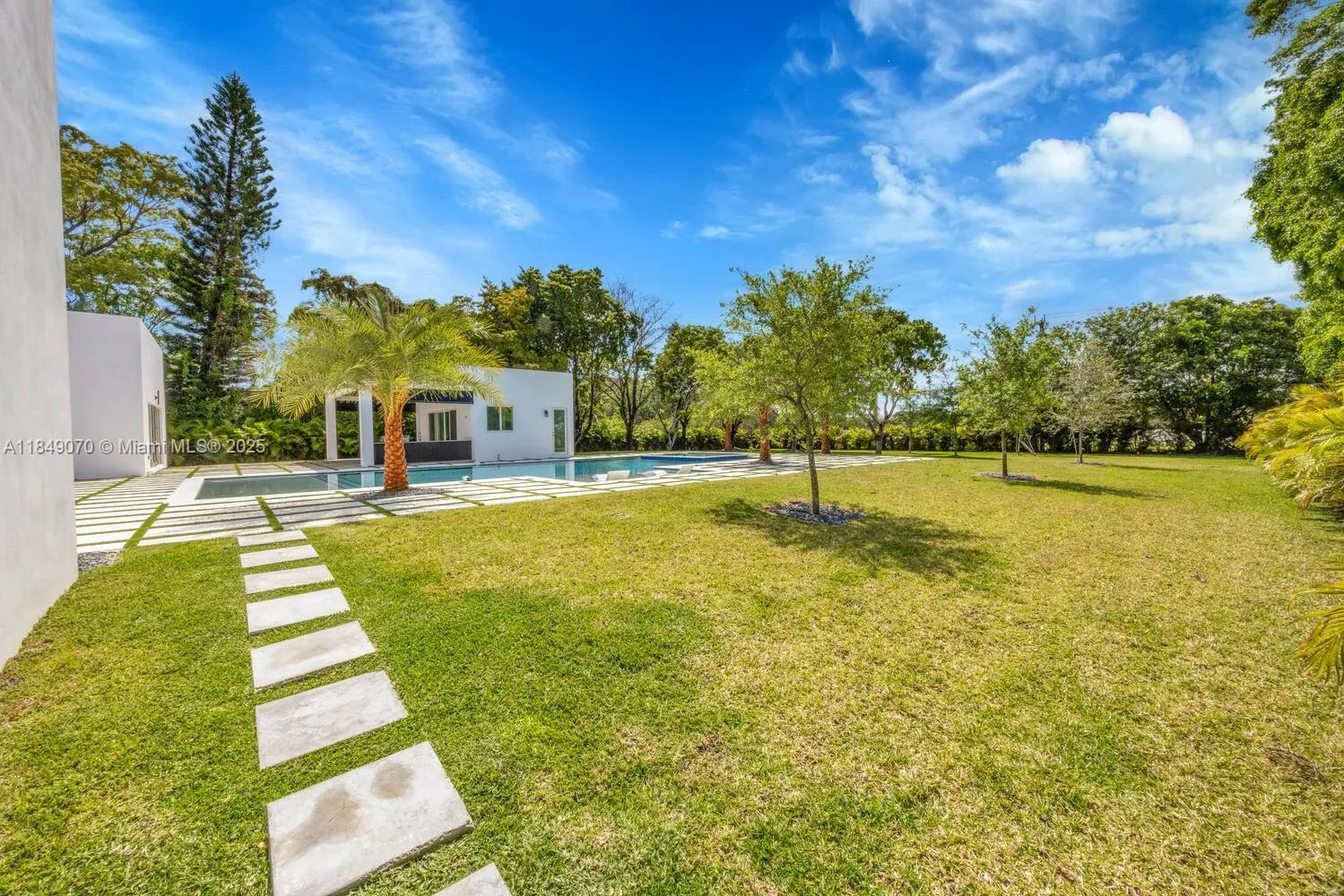 Miami, Florida 33176, United States, 4 Bedrooms Bedrooms, ,5 BathroomsBathrooms,Residential,Active,180899