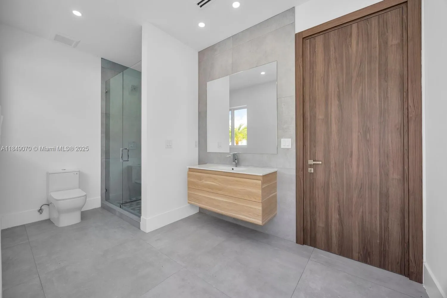 Miami, Florida 33176, United States, 4 Bedrooms Bedrooms, ,5 BathroomsBathrooms,Residential,Active,180899