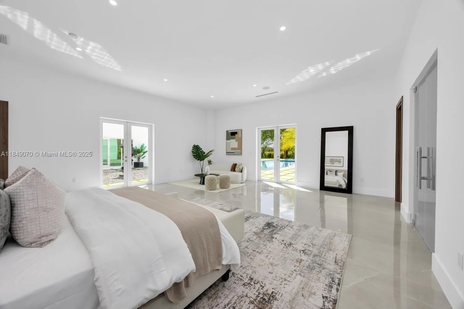 Miami, Florida 33176, United States, 4 Bedrooms Bedrooms, ,5 BathroomsBathrooms,Residential,Active,180899