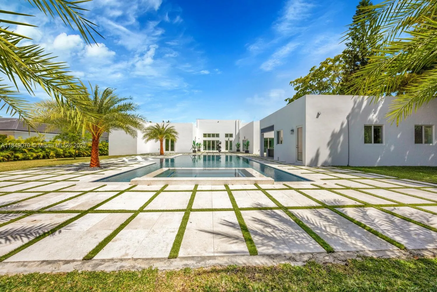 Miami, Florida 33176, United States, 4 Bedrooms Bedrooms, ,5 BathroomsBathrooms,Residential,Active,180899
