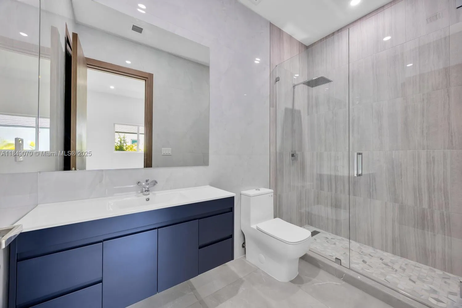 Miami, Florida 33176, United States, 4 Bedrooms Bedrooms, ,5 BathroomsBathrooms,Residential,Active,180899