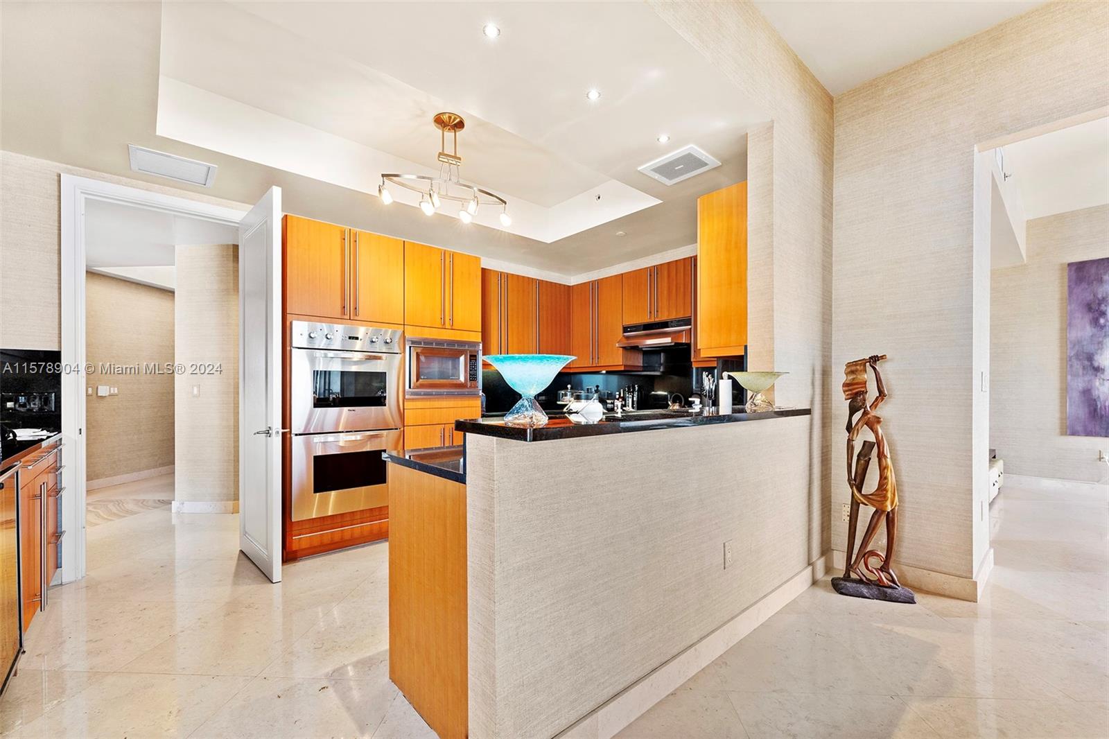 MILLENNIUM TOWER RESIDENCE - Residential