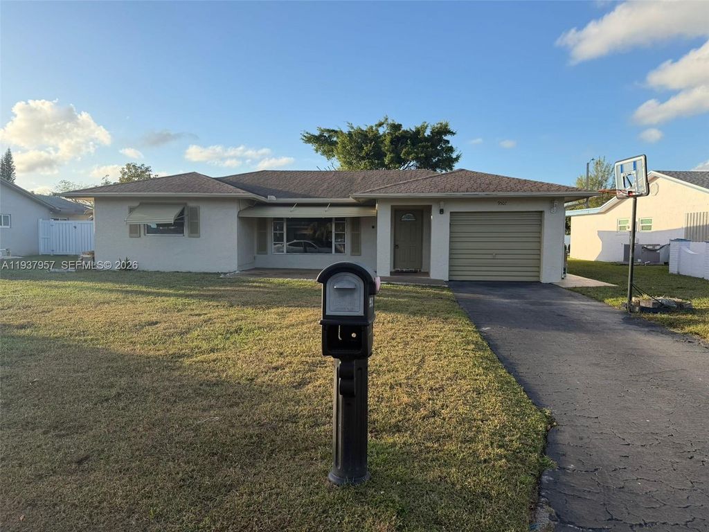 Photo of 9507 NW 80th Ct, Tamarac, FL 33321 (MLS # A11937957)