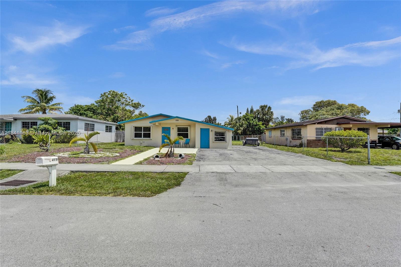 2751 NW 24th Ct, Fort Lauderdale, FL, 33311/$385,000 2 2751 NW 24th Ct