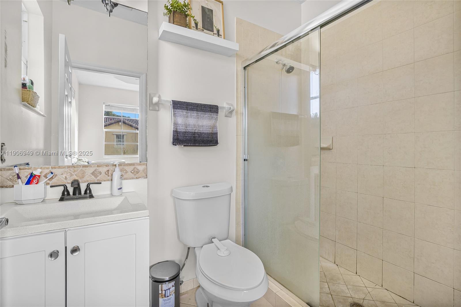 THE SHORES CONDO NO 2 - Residential