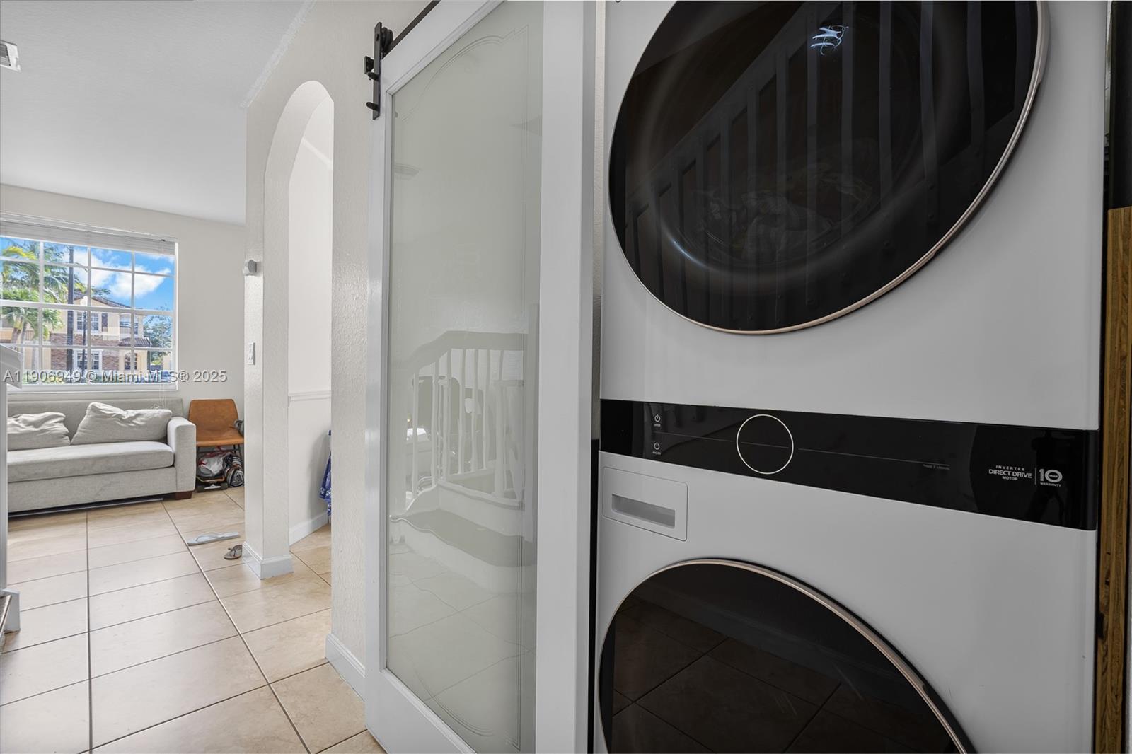 THE SHORES CONDO NO 2 - Residential