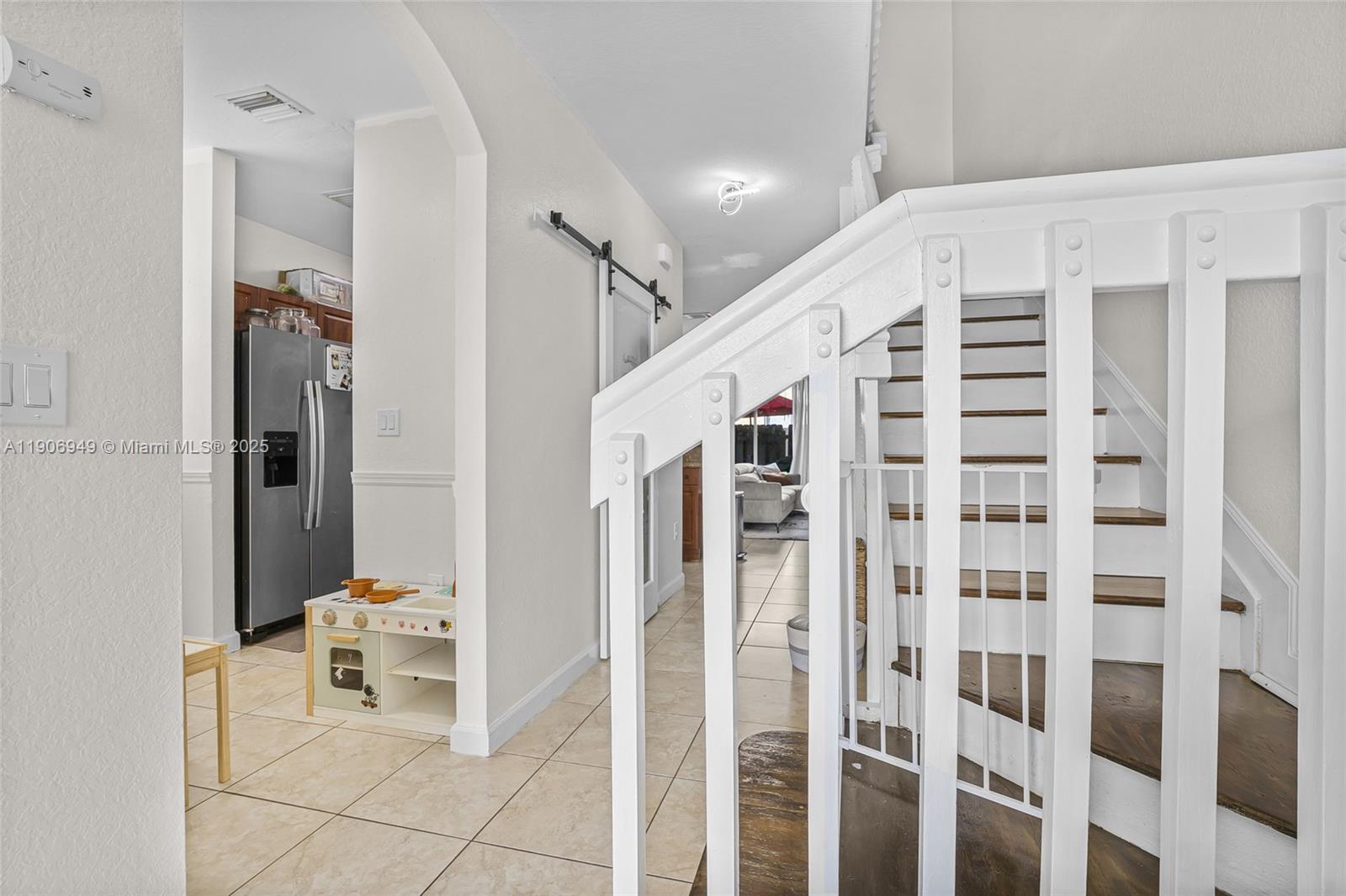 THE SHORES CONDO NO 2 - Residential