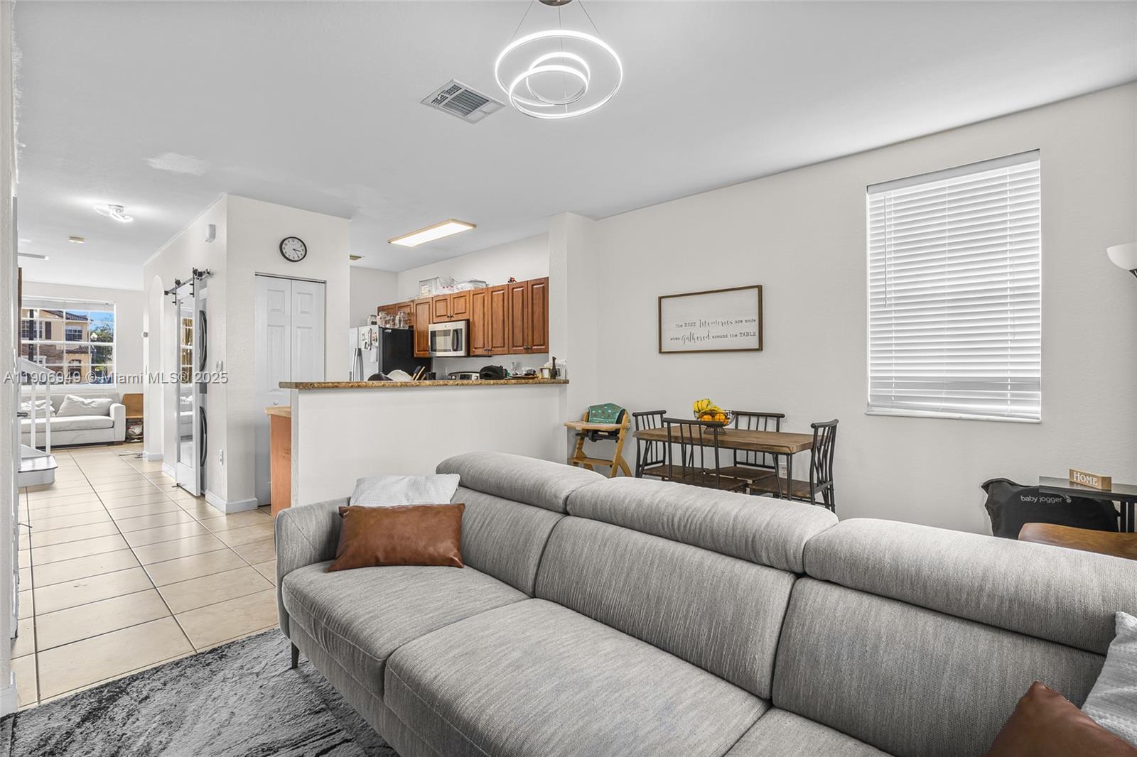 THE SHORES CONDO NO 2 - Residential