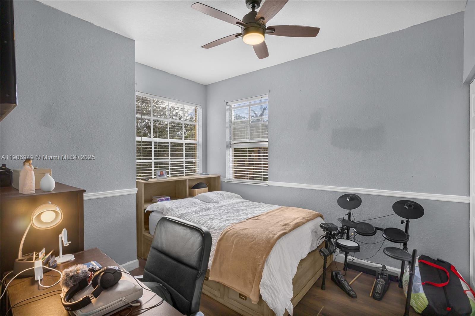 THE SHORES CONDO NO 2 - Residential