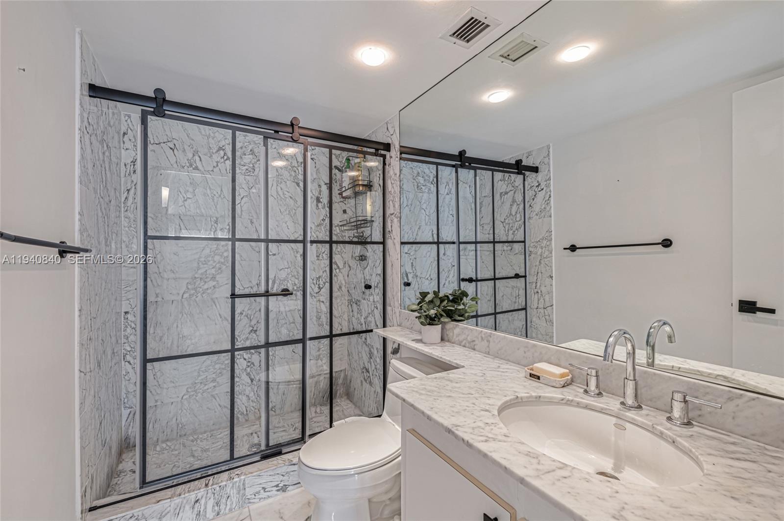 CHARTER CLUB CONDO - Residential Lease