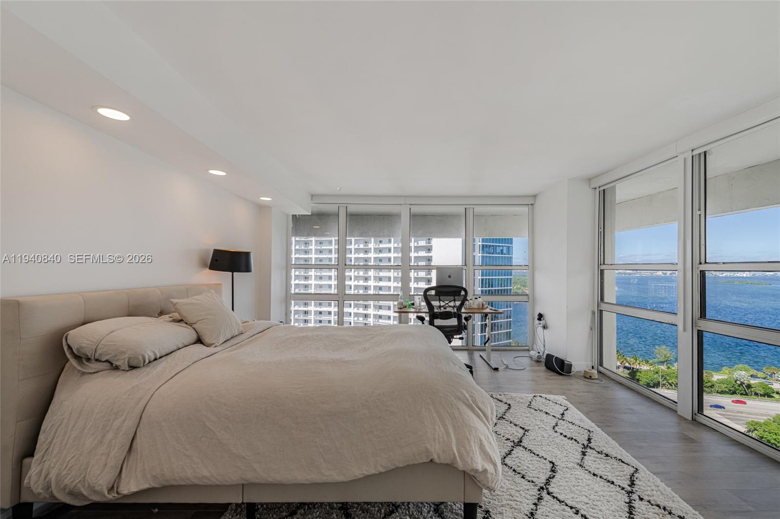 CHARTER CLUB CONDO - Residential Lease