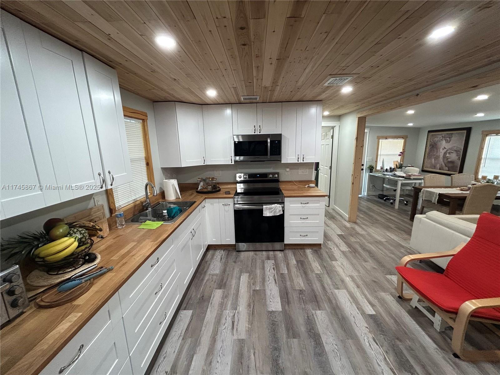 Modern all new mobile home in 55plus community. Property has been fully upgraded with all new interiors done in 2020. Beautifully designed with everything new including living areas kitchen and bathrooms. New central a/c unit with kitchen appliances and washer and dryer. Split layout with vaulted ceilings and recessed lighting all thru the property. A truly work of art of a home. Pet Friendly property. Close to Guitar Hotel, shopping and restaurants.