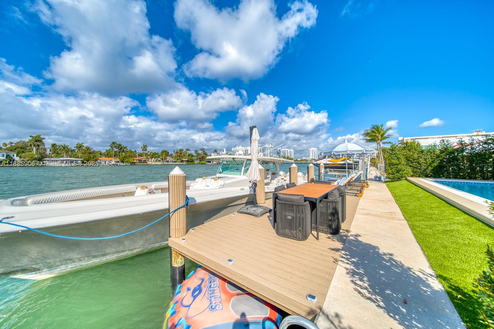 TREASURE ISLAND - Residential