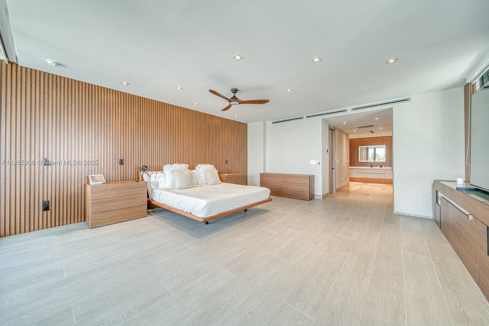 TREASURE ISLAND - Residential