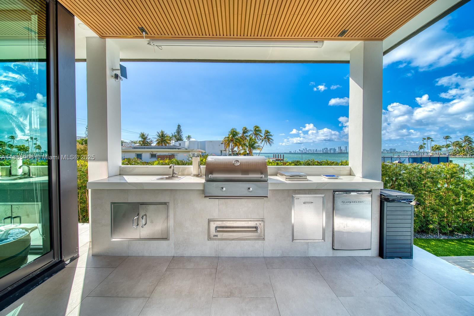 TREASURE ISLAND - Residential
