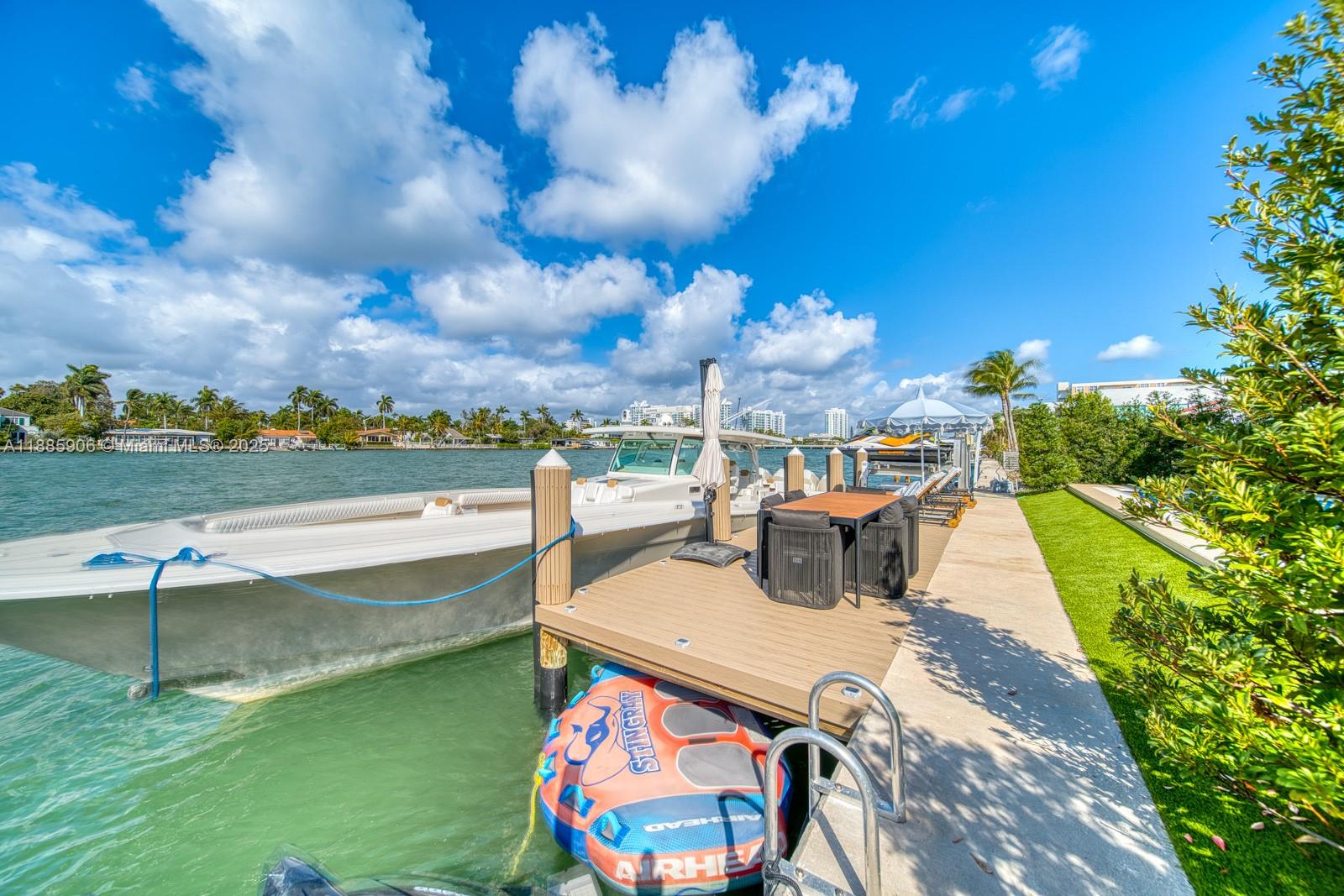 TREASURE ISLAND - Residential