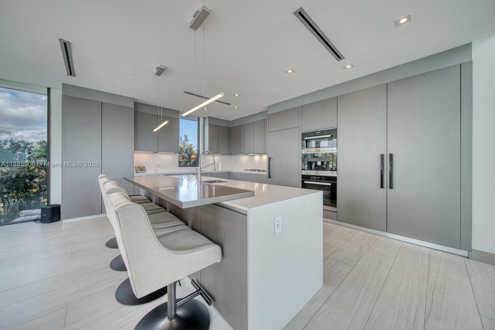 TREASURE ISLAND - Residential