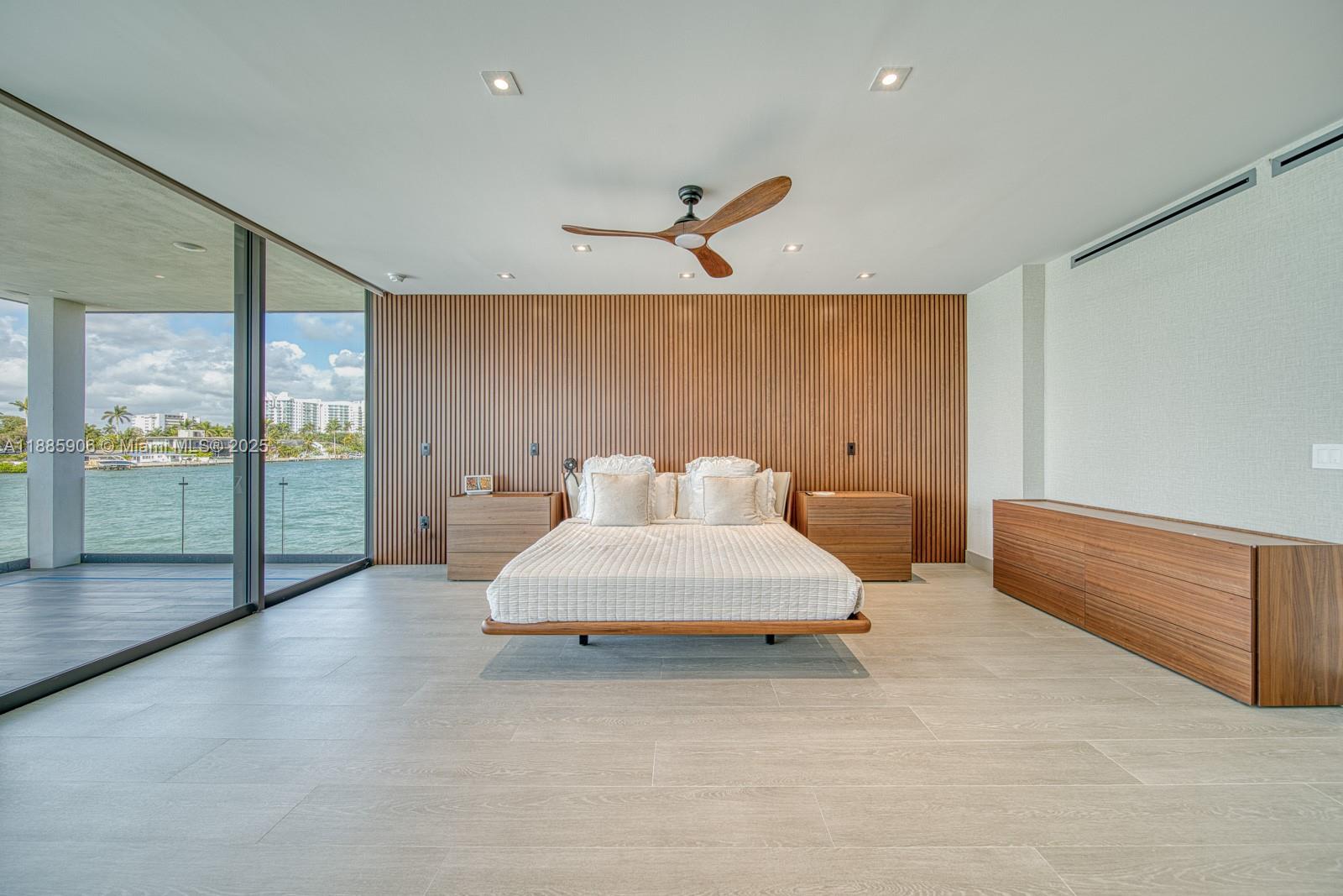TREASURE ISLAND - Residential