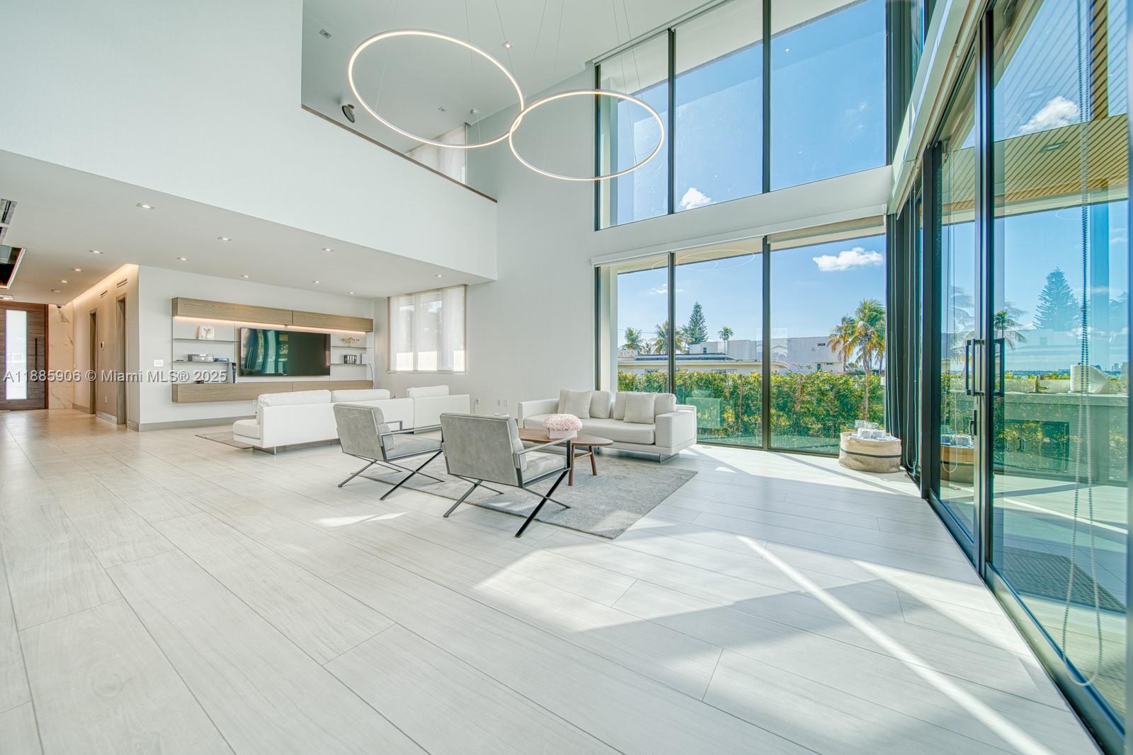 TREASURE ISLAND - Residential