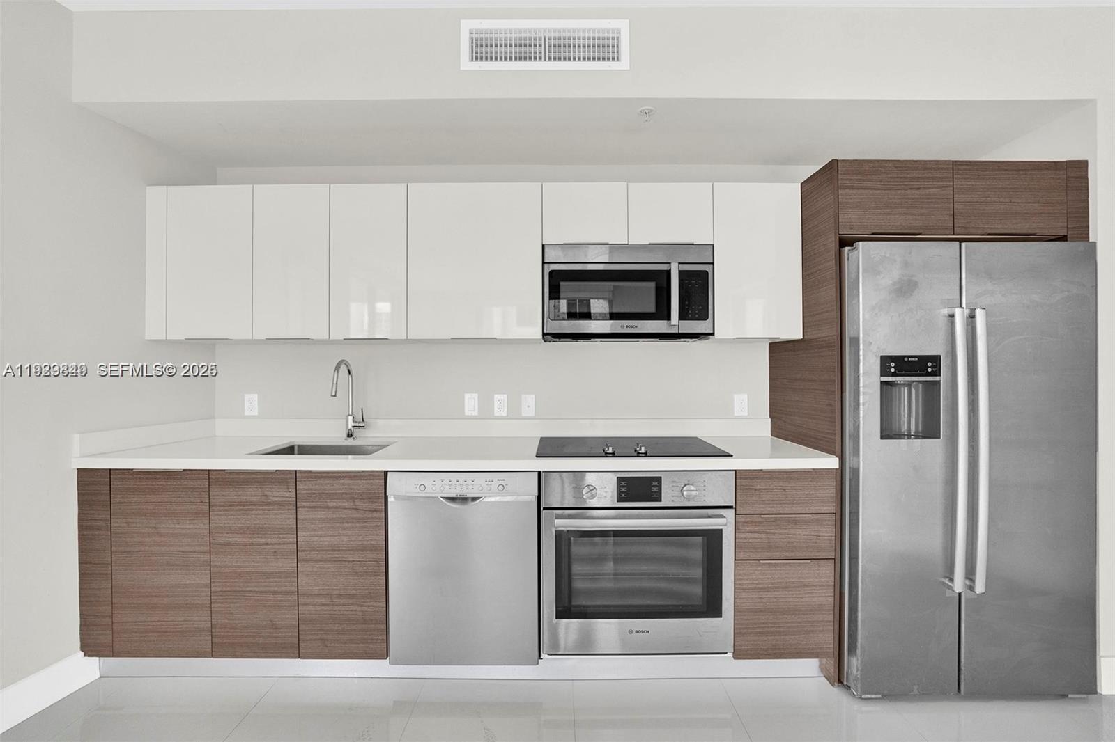 1010 SW 2nd Ave 1804