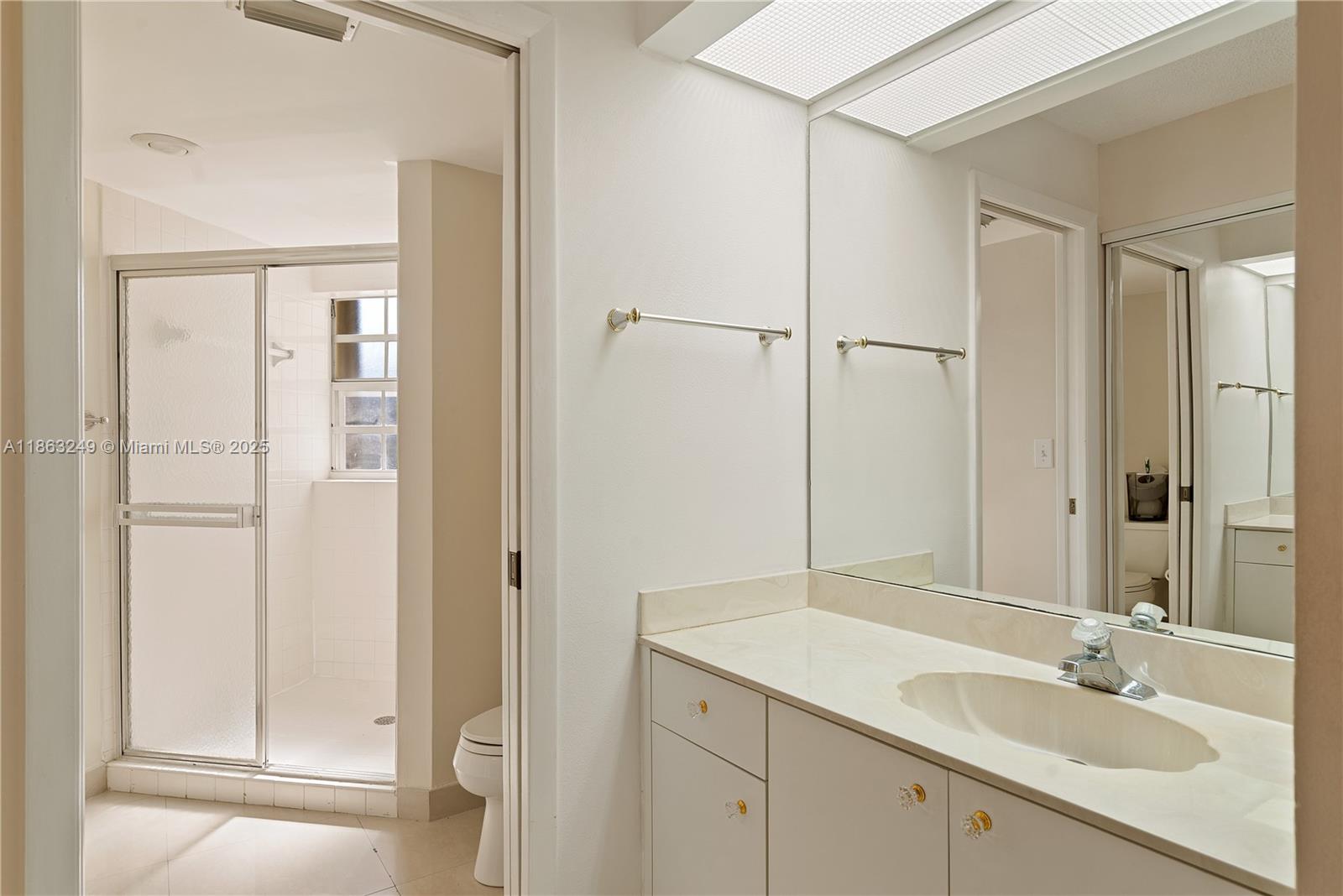 KEYS GATE CONDO NO TWO - Residential