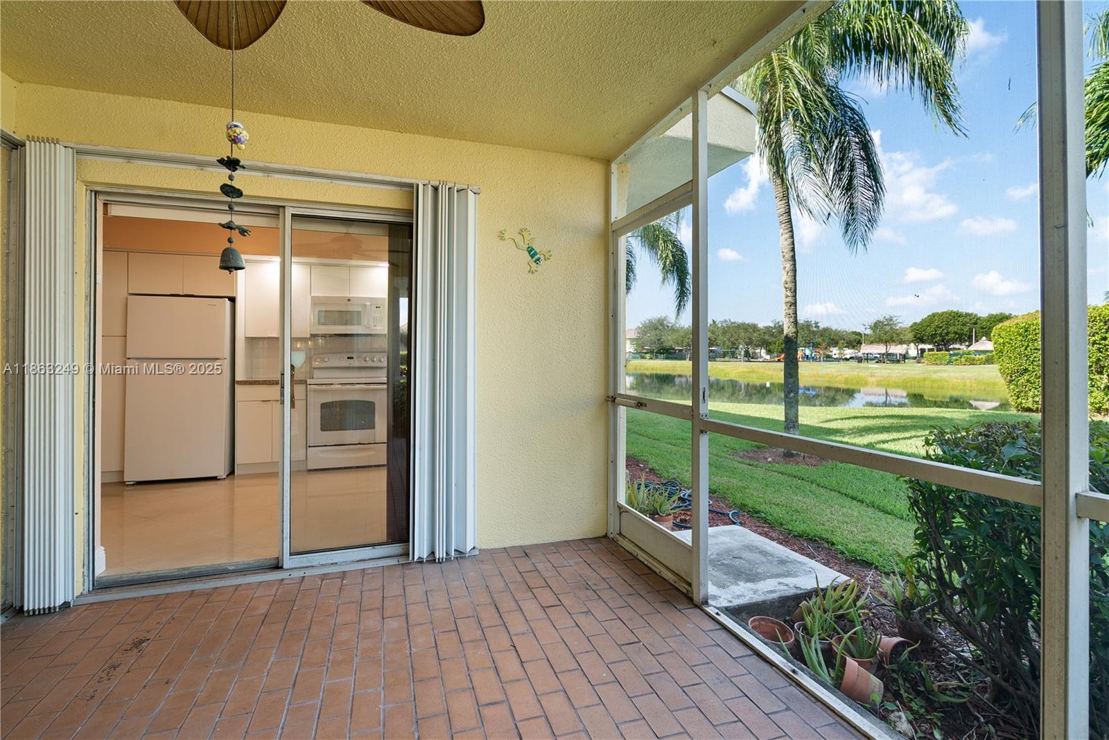 KEYS GATE CONDO NO TWO - Residential