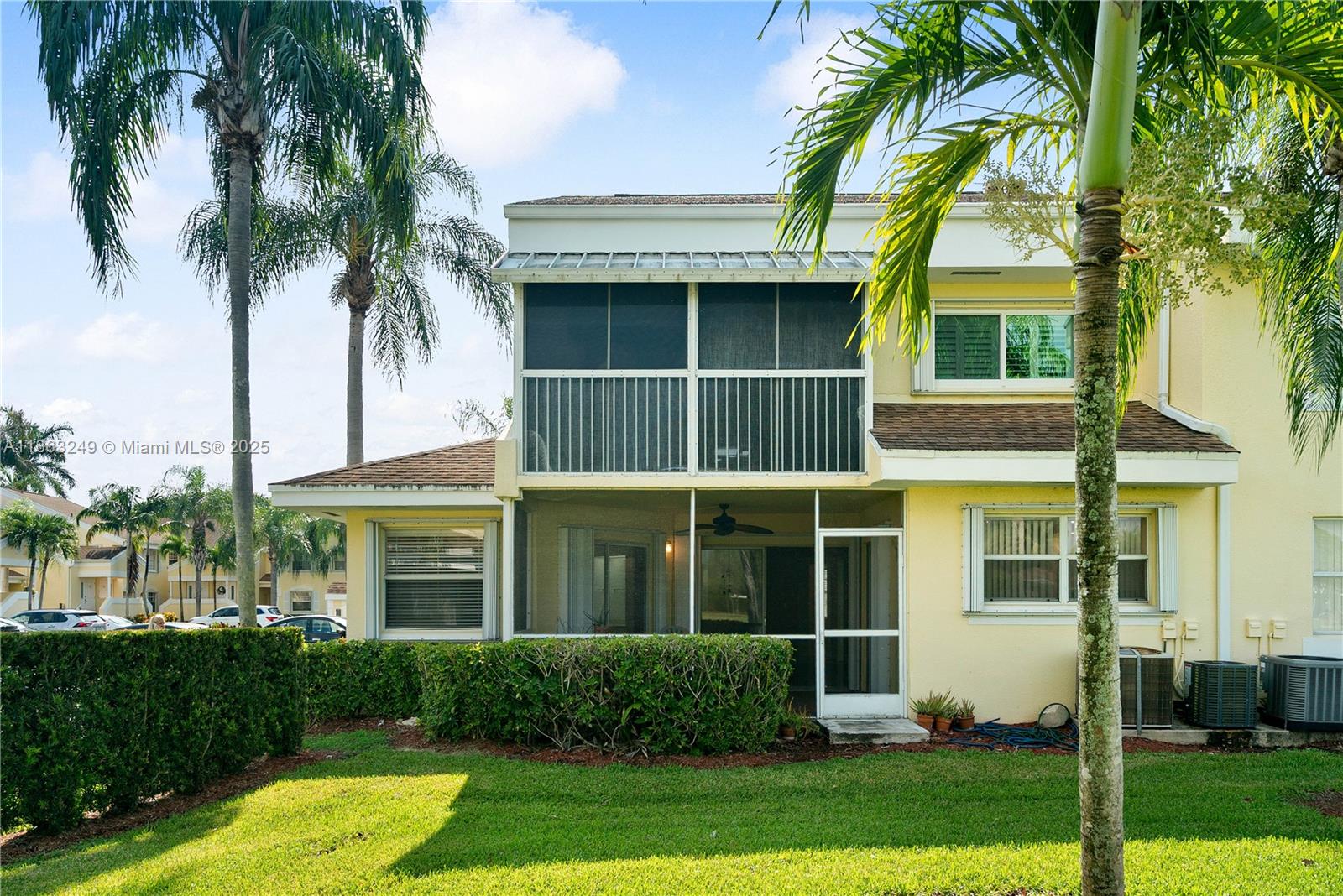 KEYS GATE CONDO NO TWO - Residential