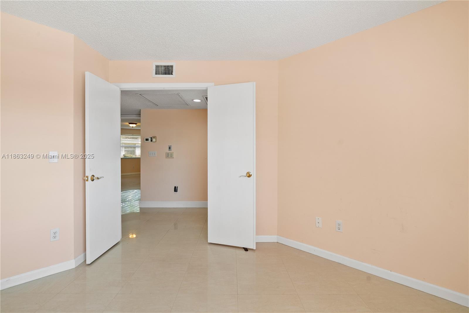 KEYS GATE CONDO NO TWO - Residential