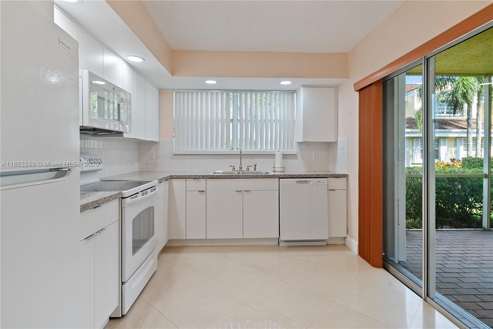 KEYS GATE CONDO NO TWO - Residential