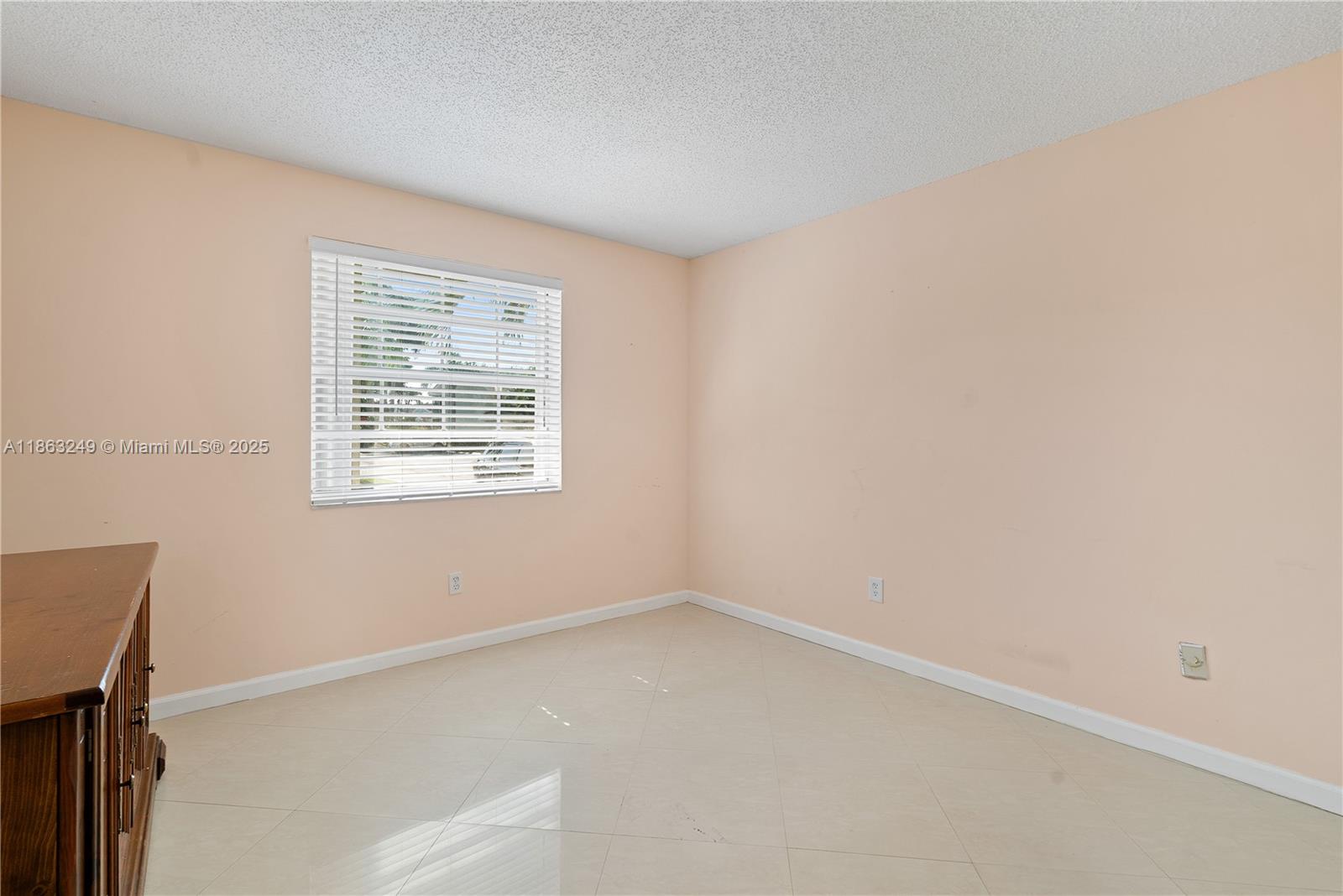 KEYS GATE CONDO NO TWO - Residential